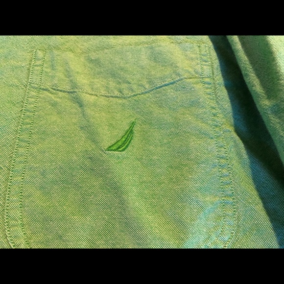 Nautica button down - Picture 2 of 4